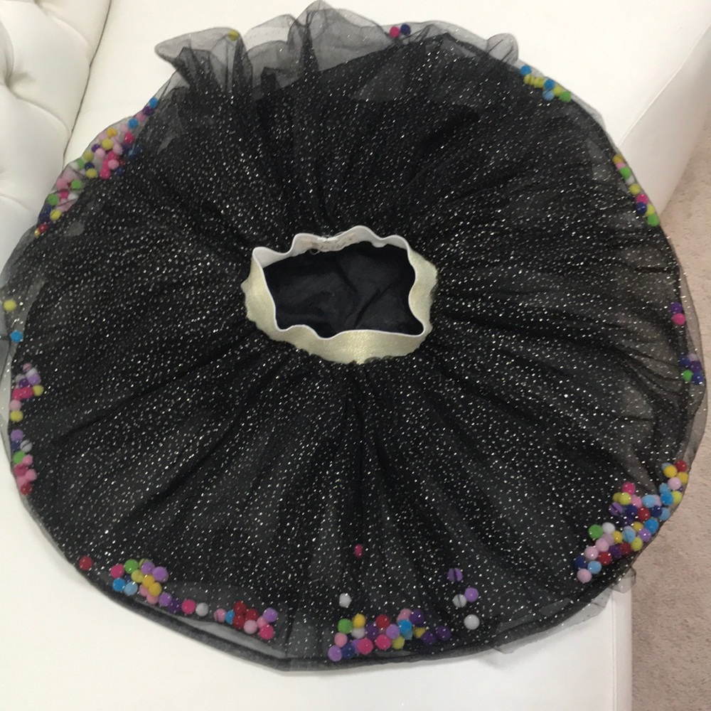 Girls tulle skirt tutu. Size 6.